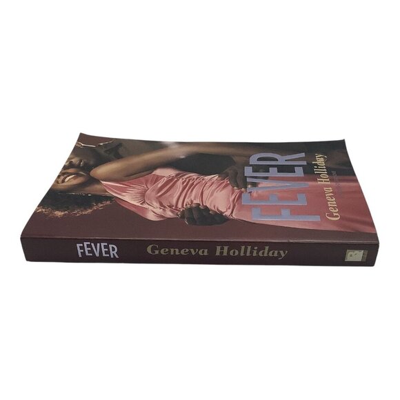 Fever By Geneva Holliday 2006 Paperback Novel Book First Edition - Picture 10 of 10